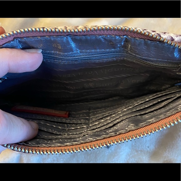 Vera Wang wristlet - Picture 2 of 3